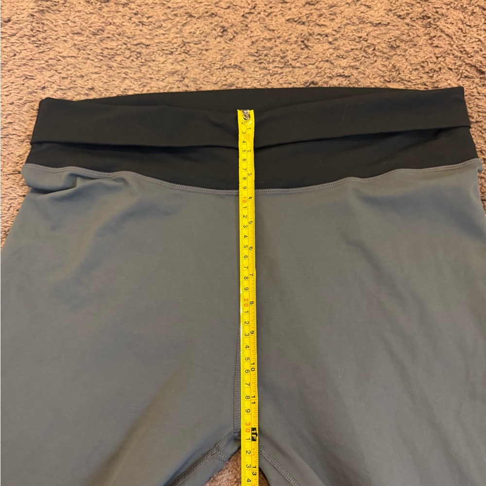 2 FOR $25 Fabletics Salar Powerhold Fold Over Crop Leggings High Rise XL NEW $50 - Picture 6 of 8